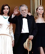 Aubrey Plaza Online