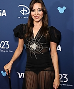 Aubrey Plaza Online