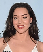 Aubrey Plaza Online