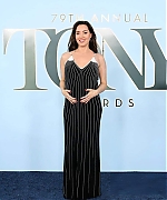 Aubrey Plaza Online